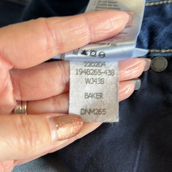 PAIGE Verdugo Crop Baker Jean Medium Wash Distressed Sz 30 - Picture 13 of 13